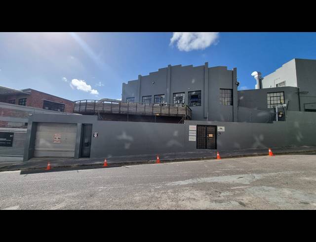 525M² SERVICED OFFICE FOR SALE IN WOODSTOCK